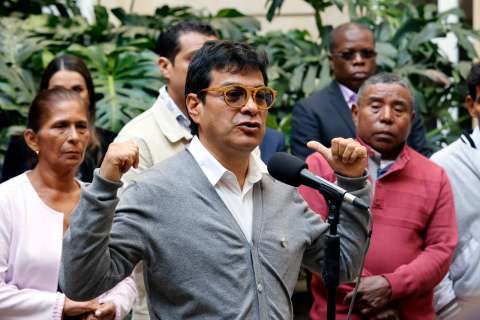 Los tropiezos del alto comisionado para lograr la paz total