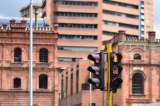 Frente al Museo Nacional se instala el primer “semáforo inteligente” de Bogotá