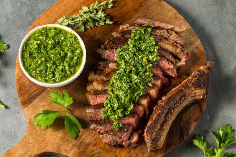 Receta: chimichurri casero con piña y chorizo