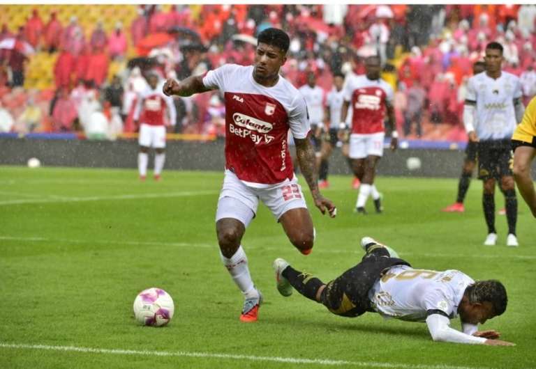 En imágenes: así se vivió la derrota de Santa Fe frente a Llaneros en El Campín