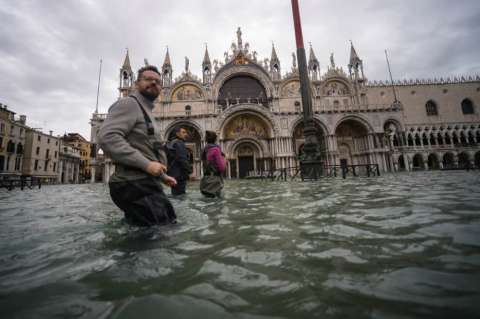 Venecia se prepara para una tercera inundación y se declara en estado de emergencia