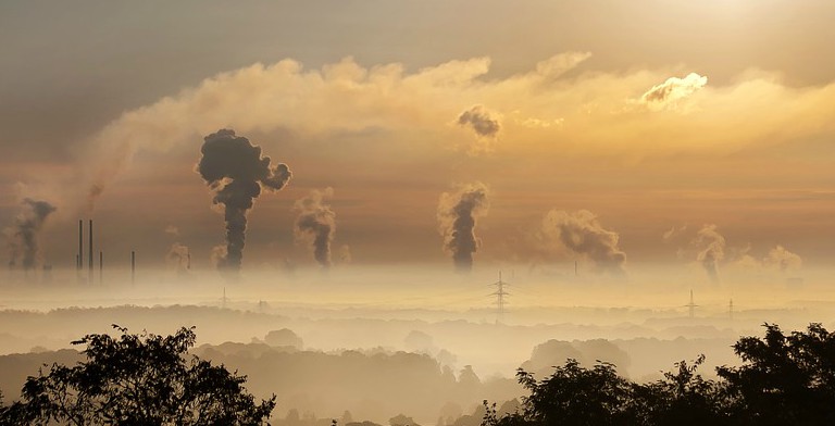 El impulso detrás del cambio tecnológico en los sectores de la energía y el transporte mundial llevará a una disminución dramática en la demanda de combustibles fósiles. / Pixabay