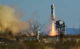 La compañía espacial de Jeff Bezos pausará sus vuelos comerciales, ¿por qué?
