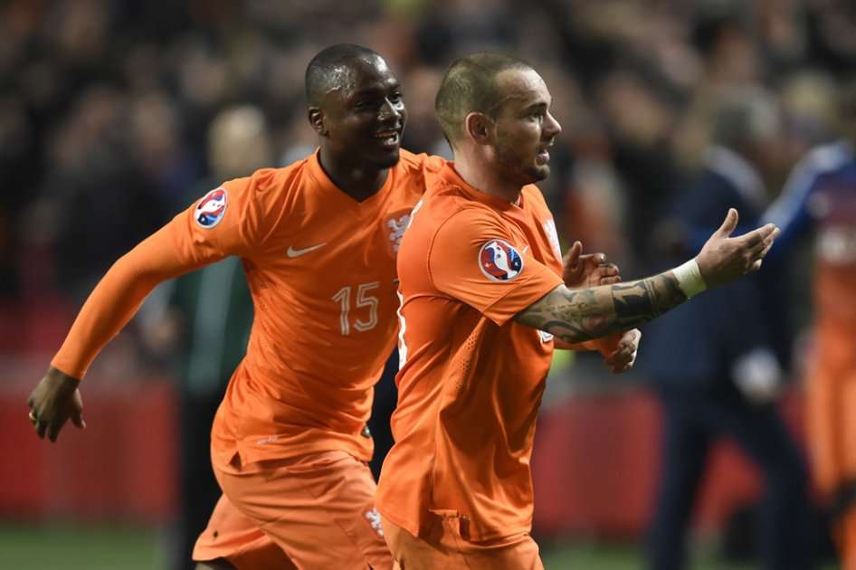 Snejder celebra el gol que le dio el empate a Holanda al minuto 91. Foto. AFP