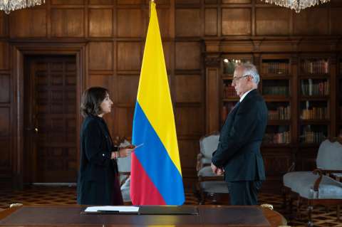 Oposición envía carta al Vaticano cuestionando llegada de Iván Velásquez como embajador