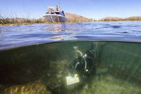 Bolivia busca crear museo subacuático en el lago Titicaca