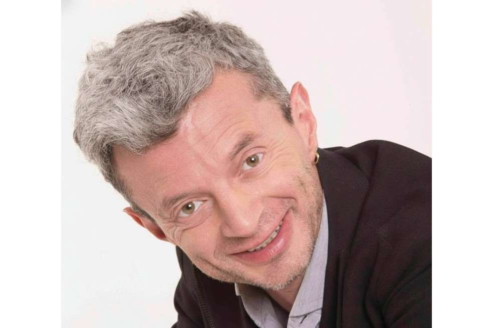 El actor colombiano, recordado por sus papeles en "Las hermanitas Calle" y 'Pa' quererte', hoy lidera el Teatro La Quinta Porra, un espacio donde no solo forma a nuevos talentos, sino donde también se reinventa como productor, director y administrador.