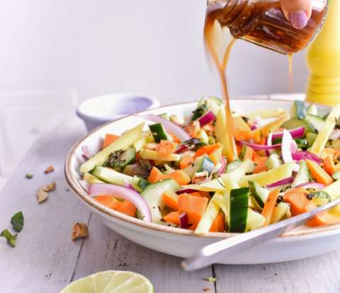 La saludable receta de la vinagreta de jengibre y limón
