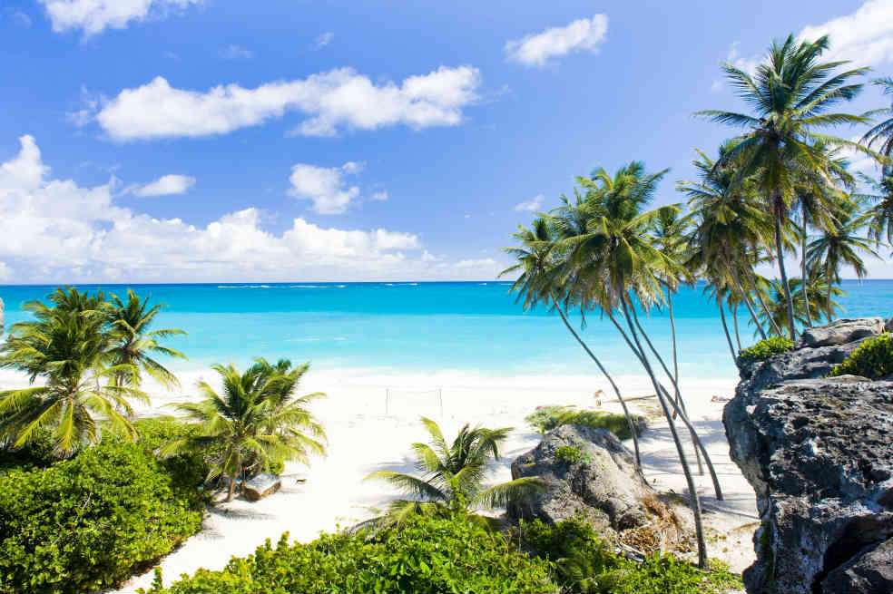 Las playas son visitadas por miles de surfistas de todo el mundo. / Fotos: 123rf