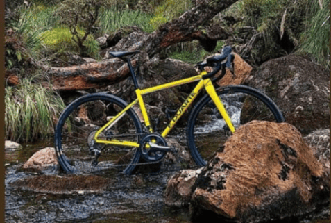 “El páramo se respeta”: ciclistas lavaron sus bicicletas en el Páramo de Sumapaz