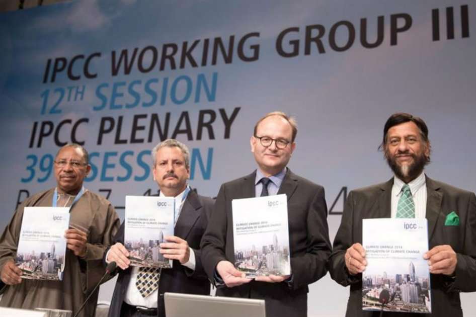 Youba Sokona, Ramón Pichs Madruga, Ottmar Edenhofer y Rajendra Pachauri  presenta en Berlín la última fase del Quinto Informe de Evaluación sobre cambio climático de la ONU.