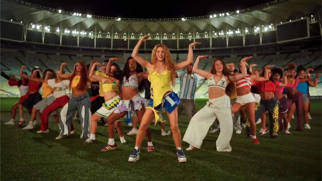 AME119. BOGOTÁ (COLOMBIA), 07/05/2026.- Captura de video cedido por Shakira que muestra a la cantante colombiana en un fragmento del nuevo video de 'Dai Dai', que será la canción oficial del Mundial de Fútbol que se jugará entre junio y julio próximos en Estados Unidos, México y Canadá. EFE/ Shakira /SOLO USO EDITORIAL/ NO VENTAS/ SOLO DISPONIBLE PARA ILUSTRAR LA NOTICIA QUE ACOMPAÑA (CRÉDITO OBLIGATORIO)