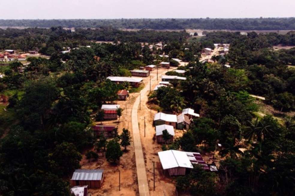 Leyenda de la foto: Comunidad Bugaio, en Jutaí, en el Alto Solimões, es una de las comunidades indígenas que han firmado contrato con grupo empresarial colombiano para proyecto de crédito de carbono.