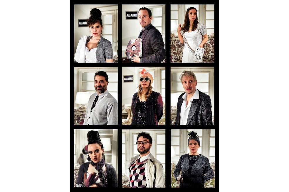 Fabio Rubiano, actor, director y dramaturgo de la obra, comparte escenario con Marcela Valencia, Liliana Escobar y Jacques Toukhmanian, Julián Román, Juanita Cetina, Mónica Giraldo, Reina Sánchez y Javier Riveros.