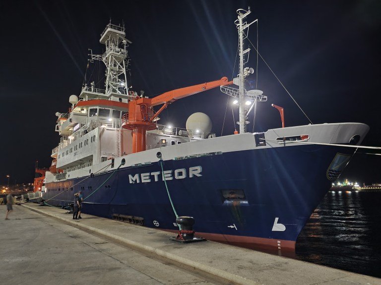 ¿Por qué es importante el descubrimiento de tres volcanes submarinos en Italia?