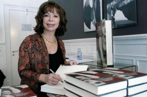 La escritora Isabel Allende manifestó su apoyo a la legalización de la marihuana