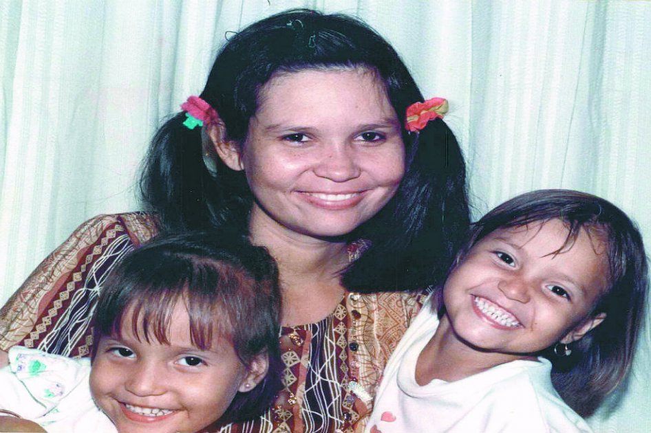 Xenia Rodríguez con sus hijas Pilar y Laura Cuartas.
