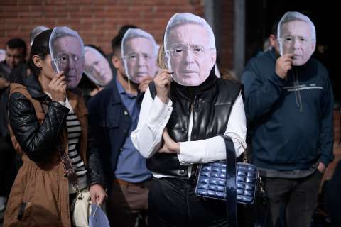 Uribe: legado, desove y polluelos