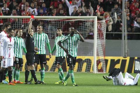 Joseph Blatter "asqueado" por actitud racista contra jugador del Betis