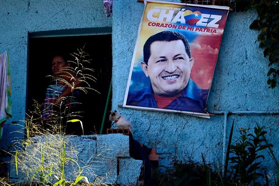 Los venezolanos siguen atentos a las noticias sobre la salud de Hugo Chávez.