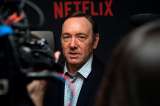 Críticas a Kevin Spacey por hablar de homosexualidad y desviar atención sobre acoso sexual