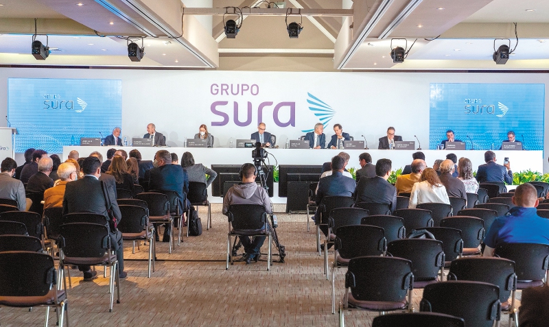 Los Gilinski son los dueños del 34,5 % de las acciones de Grupo Sura.