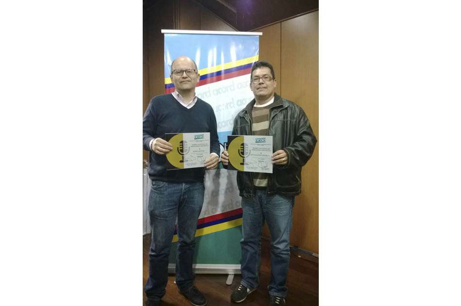 Norbey Quevedo (izquierda) y Luis Guillermo Odróñez (derecha), ganadores del Premio Nacional de Periodismo Deportivo
