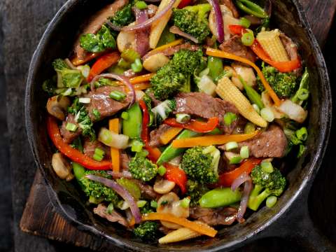 Paso a paso para preparar carne de res guisada con vegetales
