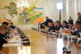 El Gobierno redobló presión sobre la Rama Judicial apuntando en tres frentes