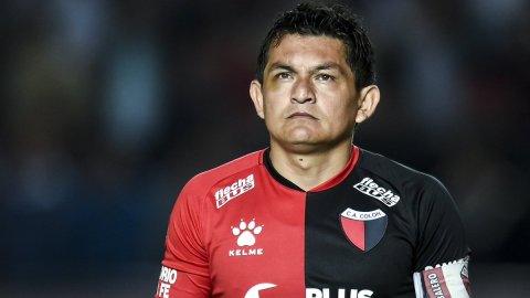 Pulga Rodríguez, la figura de Colón y la esperanza para el título de Sudamericana