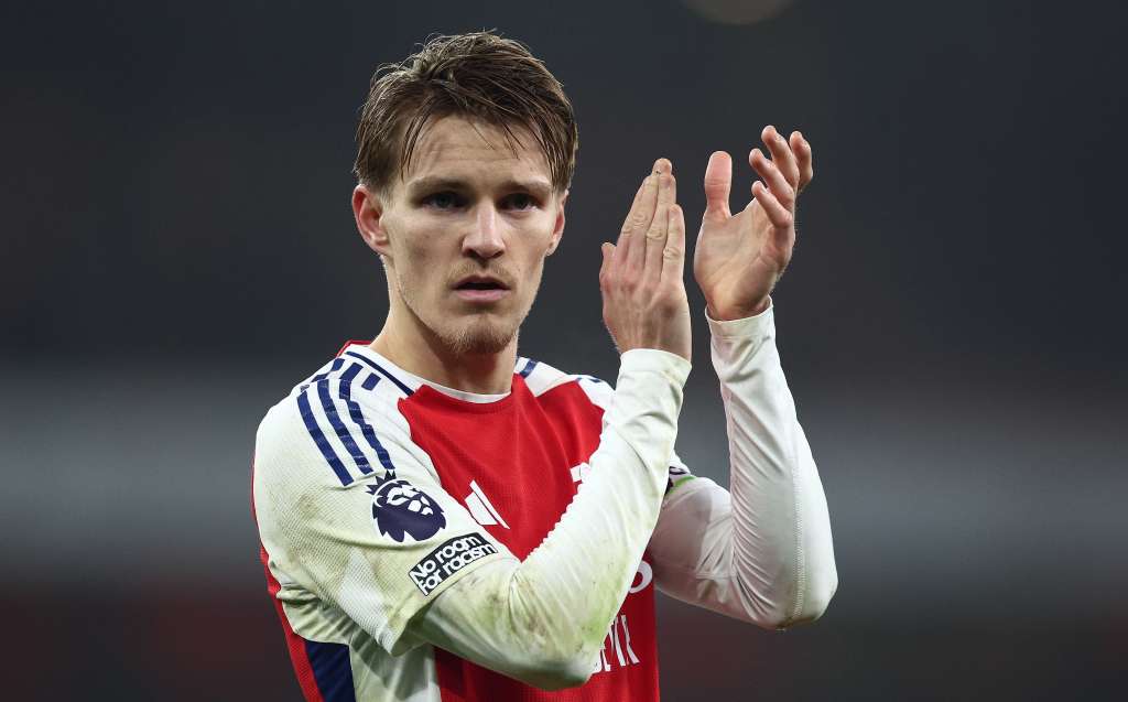 London (United Kingdom), 27/12/2024.- Arsenal's Martin Odegaard reacts after the English Premier League soccer match between Arsenal FC and Ipswich Town FC, in London, Britain, 27 December 2024. (Reino Unido, Londres) EFE/EPA/DAVID CLIFF EDITORIAL USE ONLY. No use with unauthorized audio, video, data, fixture lists, club/league logos, 'live' services or NFTs. Online in-match use limited to 120 images, no video emulation. No use in betting, games or single club/league/player publications.