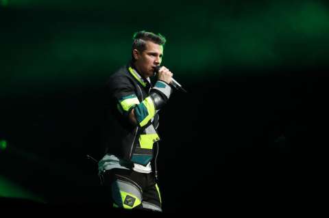 Pipe Bueno celebró 15 años de carrera musical con un gran concierto en Bogotá