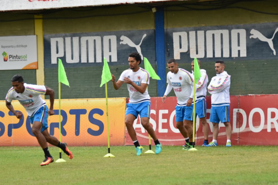 Los jugadores de la selección Colombia se entrenan en Paraguay pensando en el partido del Jueves camino a Rusia 2018. / Federación Colombiana de Fútbol