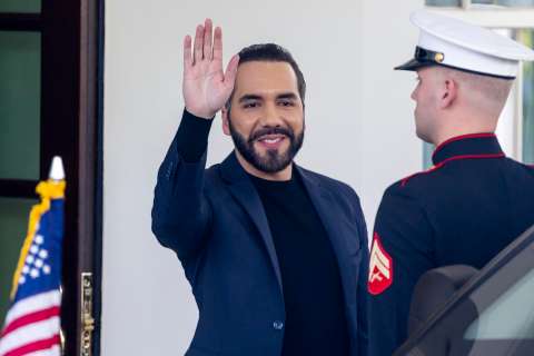 Maduro a Bukele: “Es un violador sistemático y serial de derechos humanos”
