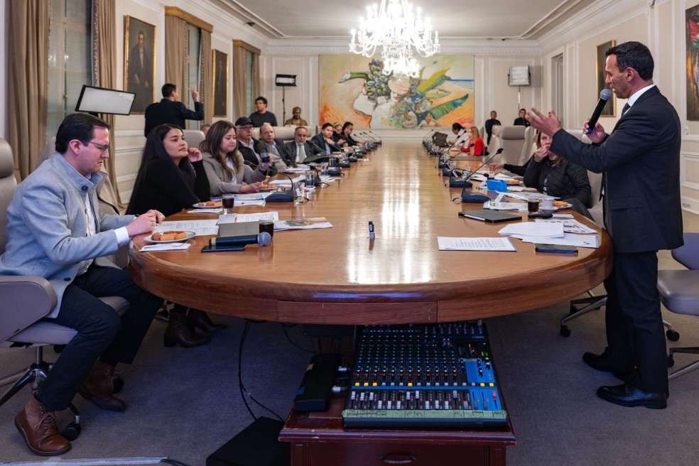 Los ministros de Defensa, Pedro Sánchez, y del Interior, Armando Benedetti, junto a otros miembros del Gobierno se reunieron esta semana para aprobar Conpes por  COP 13 billones para la modernización de la Fuerza Pública.