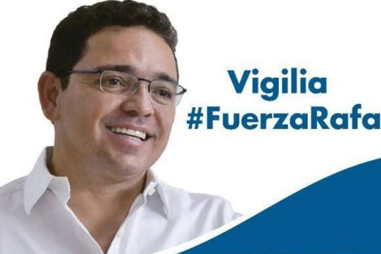 Seguidores del alcalde de Santa Marta hicieron vigilia en su defensa