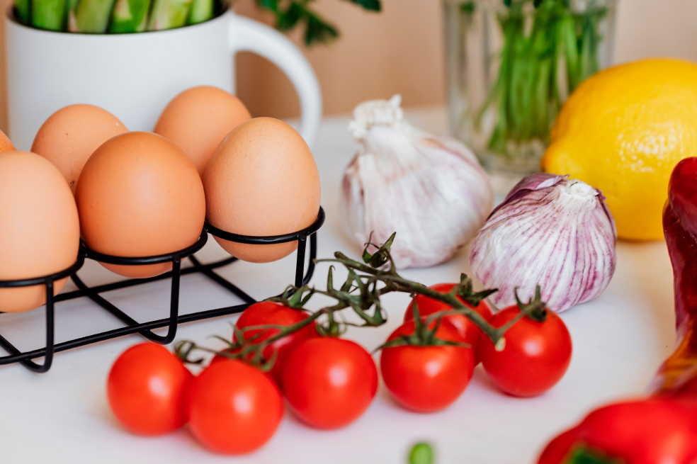 Tomates y huevos: una opción fácil para preparar en la cena