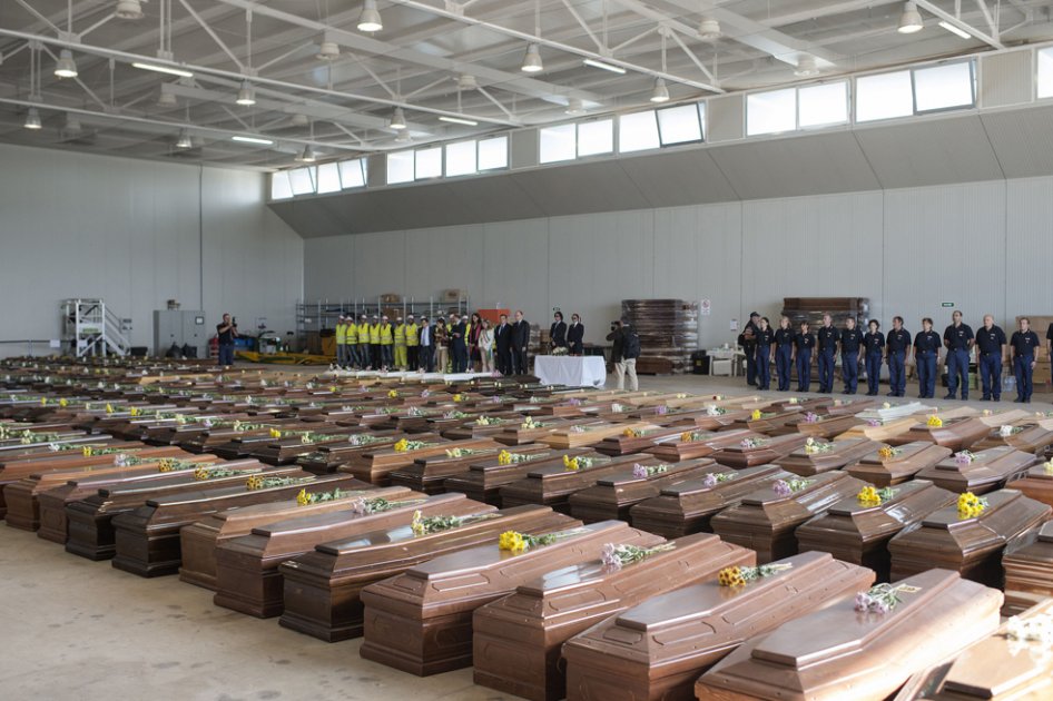 La tragedia de Lampedusa cobró la vida de cientos de inmigrantes después de que el barco en que se transportaban naufragara y luego le prendieran fuego en este para ser encontrados./ EFE