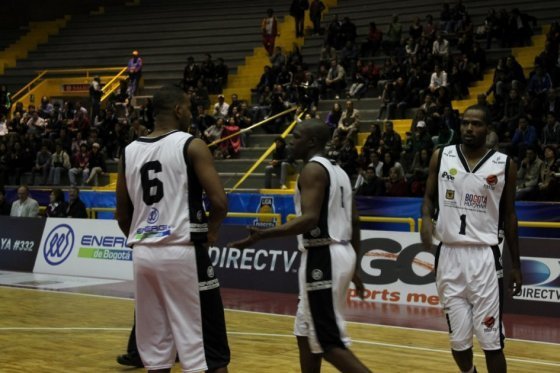 Piratas de Bogotá perdió su invicto como local en la segunda fase