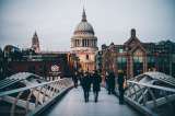 Inglaterra hablará en sus aulas de menstruación, abuso sexual, sexting y personas trans