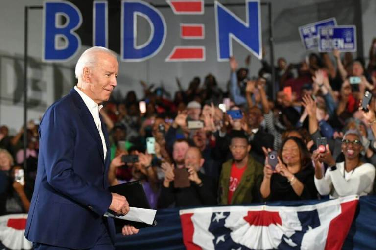 Biden les dice a los afroamericanos que si no votan por él “no son negros”