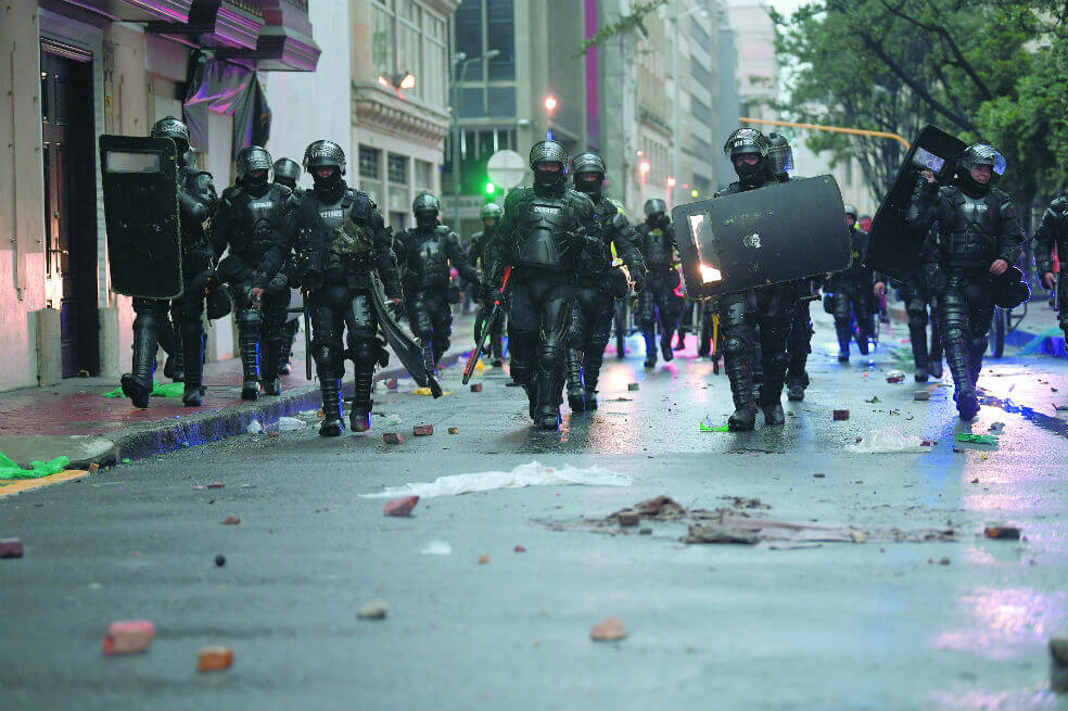 El Esmad fue objeto de múltiples denuncias por abuso policial durante las manifestaciones del último gran paro nacional. / Mauricio Alvarado - El Espectador