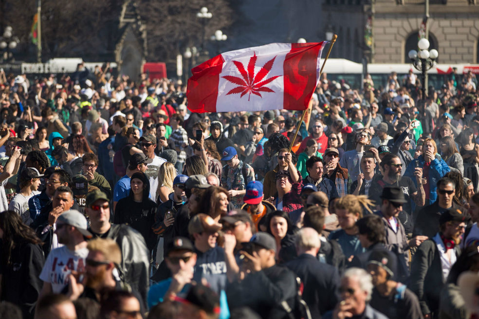 Manifestaciones en Ottawa a favor de la legalización de la marihuana. / AFP