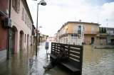 Evacuan tres pueblos afectados por inundaciones en Italia