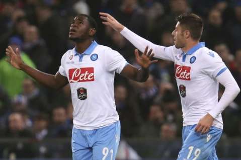 Duván Zapata, selló la goleada de Napoli en la Europa League