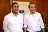 ¿Quiénes acompañan a Alejandro Eder en el empalme en Cali?