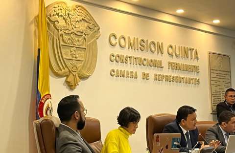“No vamos a acabar con la minería”: Minambiente responde a críticas de mineros