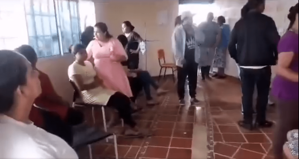 El puesto de salud colapsó