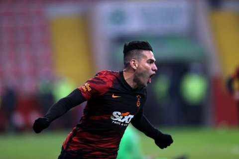 Histórico: Falcao llegó a 250 goles en Europa
