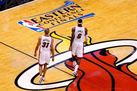 Los Heat vuelven a patinar